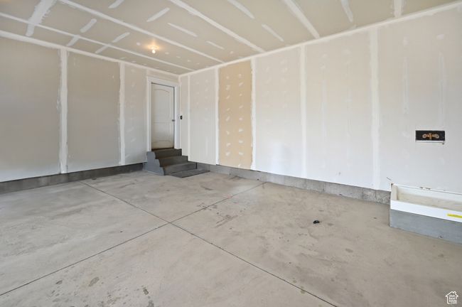 Garage View with shower. | Image 22