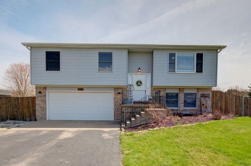4084 E 2370th Rd, Sheridan, IL, 60551-9745 | Card Image