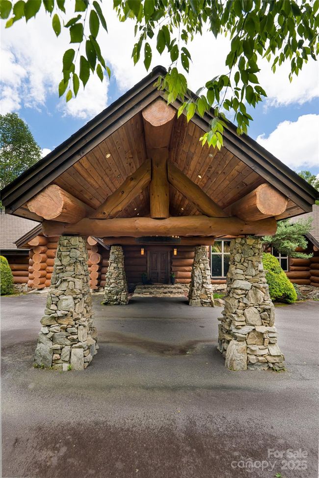 303 Flying Hawk Trl, House other with 3 bedrooms, 4 bathrooms and null parking in Waynesville NC | Image 5