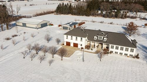 10951 County 8 Rd Sw, Stewartville, MN, 55976-8363 | Card Image