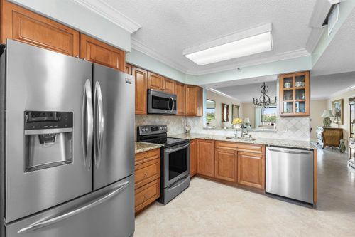 502-7076 Huntington Lane, Delray Beach, FL, 33446 | Card Image
