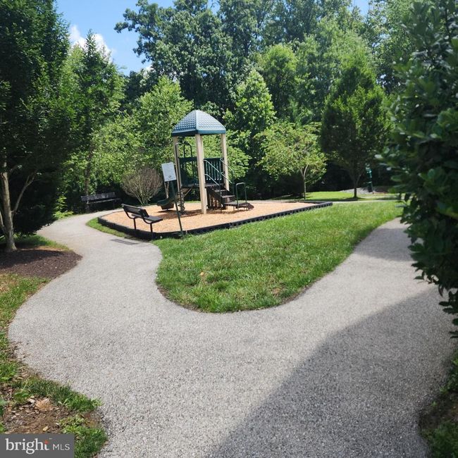 9334 Rock Ripple Ln, Townhouse with 3 bedrooms, 4 bathrooms and null parking in Laurel MD | Image 5