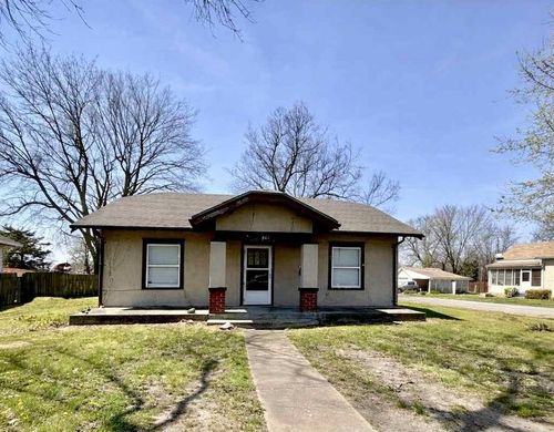 401 Lynn Ave, Columbus, KS, 66725-1635 | Card Image