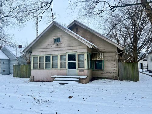 452 E Washington St, Arcola, IL, 61910-1736 | Card Image