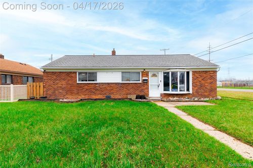 4707 16th St, Wyandotte, MI, 48192-7020 | Card Image