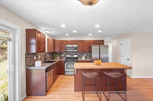 1790 4th Ave, Baldwin, WI, 54002-5165 | Card Image
