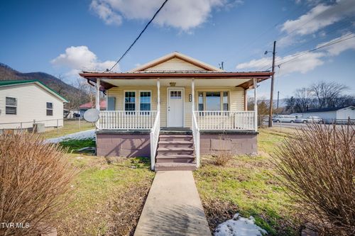 18 28th St S Street, Big Stone Gap, VA, 24219 | Card Image