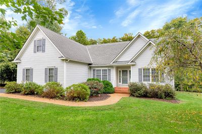 View of front of property featuring a front yard | Image 2