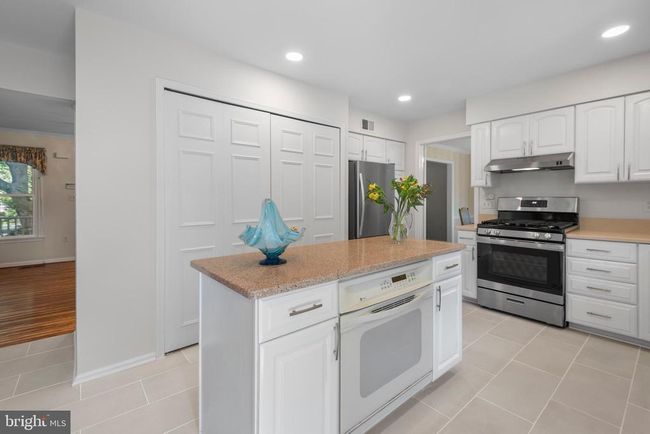 8 Botany Ct, House other with 4 bedrooms, 4 bathrooms and null parking in NORTH POTOMAC MD | Image 22