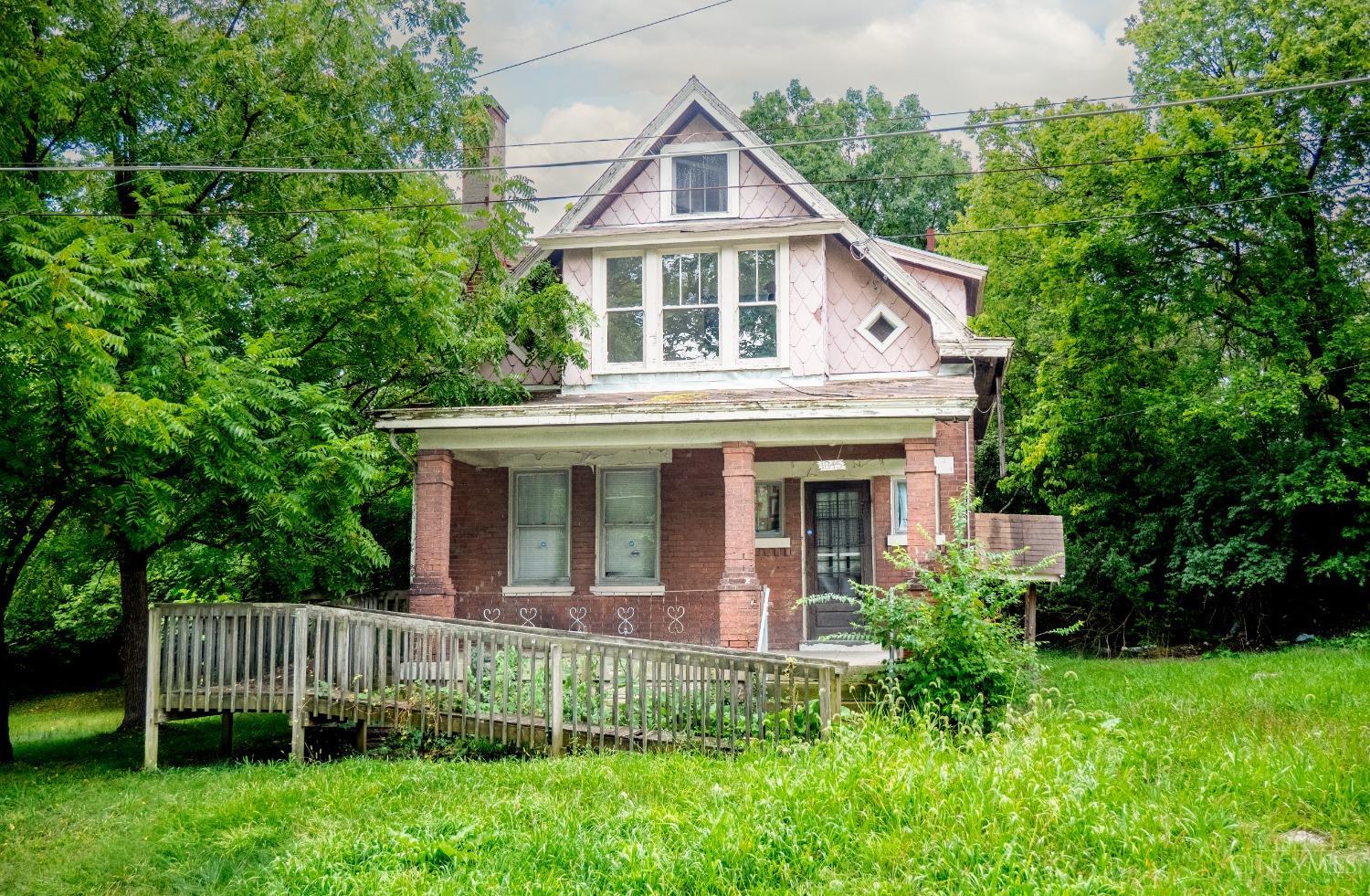 Knox St, Cincinnati, OH 45214