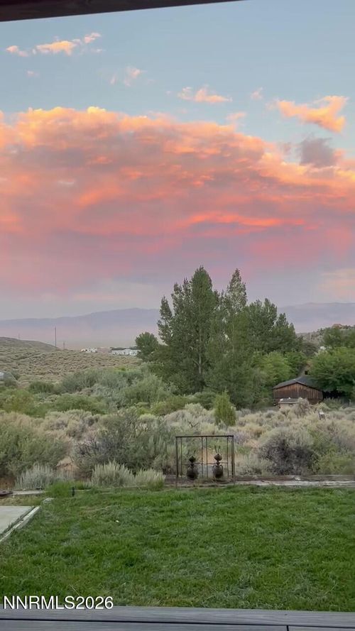 15 Wine Glass Way, Austin, NV, 89310-9057 | Card Image