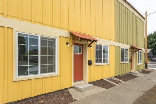 2002 E Boone Ave, Spokane, WA, 99202-2712 | Card Image