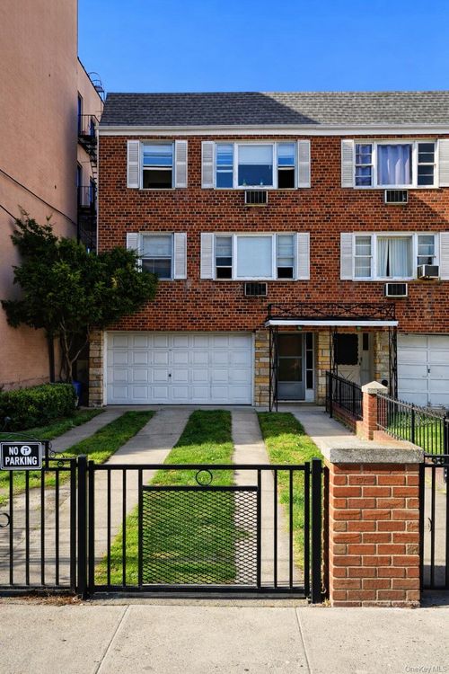 89-11 32nd Ave, East Elmhurst, NY, 11369-2237 | Card Image