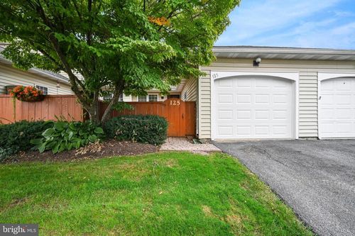 125 Treetops Dr, LANCASTER, PA, 17601-1754 | Card Image