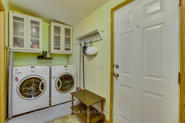 35 - 33 Pitt St, Home with 3 bedrooms, 2 bathrooms and 2 parking in Port Burwell ON | Image 13