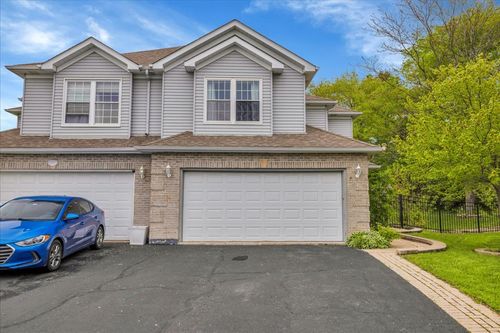 b-911 Fawn Ridge Ct, Yorkville, IL, 60560-9664 | Card Image