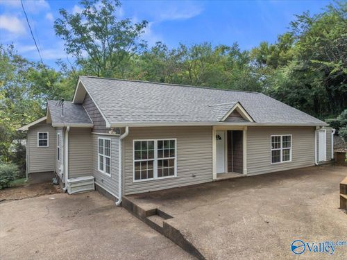 1300 Starnes St, Guntersville, AL, 35976-1224 | Card Image