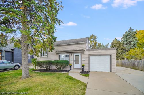9018 Roach Ave, Brookfield, IL, 60513-1044 | Card Image