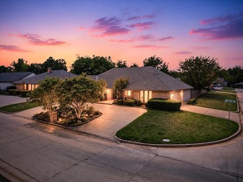 4048 Spyglass Rd, Oklahoma City, OK, 73120-8866 | Card Image