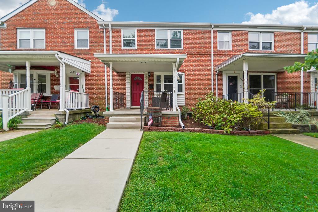 Altamont Ave, Catonsville, MD 21228