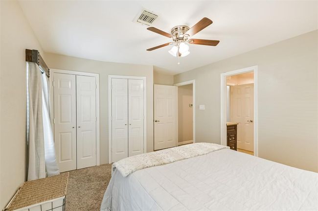 Plenty of closet space and Jack and Jill bathroom. | Image 36