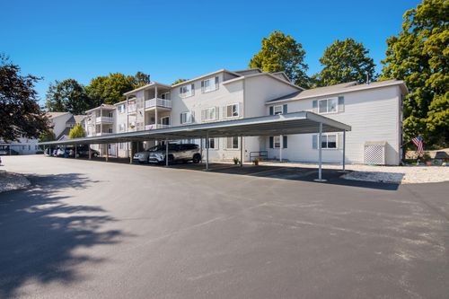 12047 S Elk Run, Traverse City, MI, 49684-7744 | Card Image