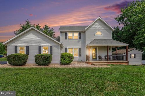 100 Meadow Hill Dr, YORK, PA, 17402-9564 | Card Image