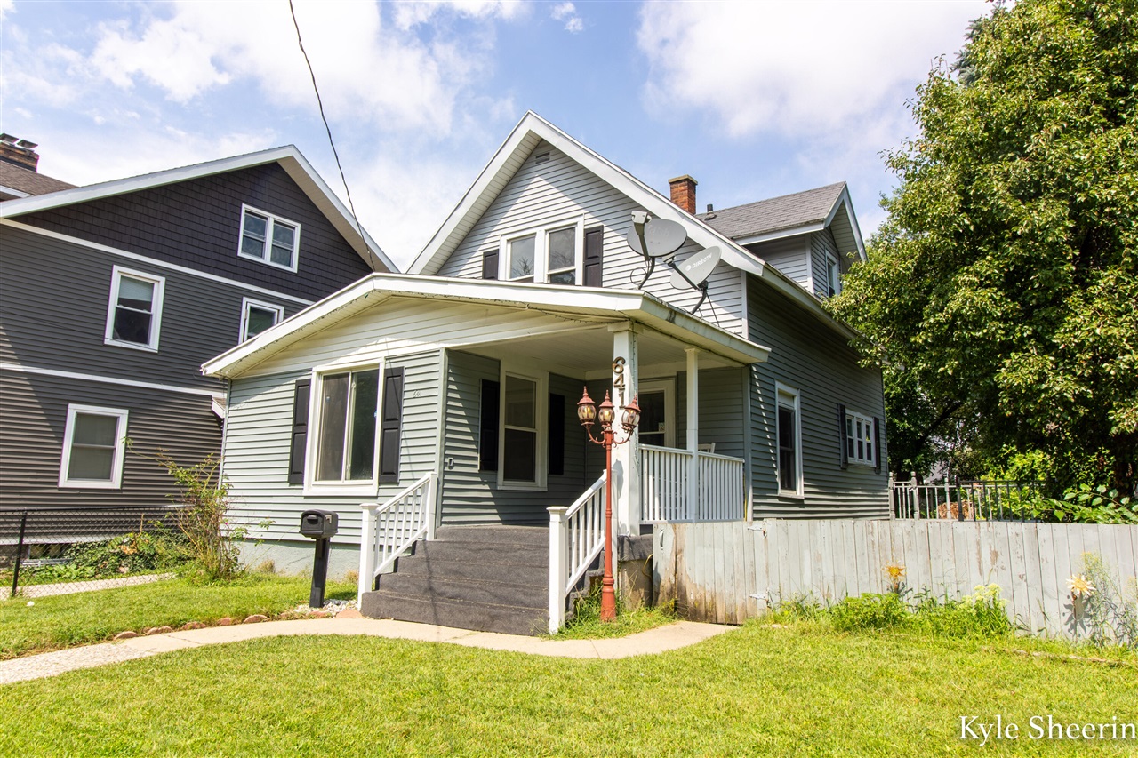 Burton St, Grand Rapids, MI 49507