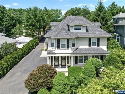 163 Godwin Ave, Ridgewood, NJ, 07450-3707 | Card Image