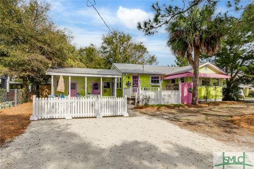 115 2nd Ave, Tybee Island, GA, 31328-8766 | Card Image