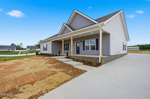 115 Emperor Ln, Greeneville, TN, 37743-2411 | Card Image