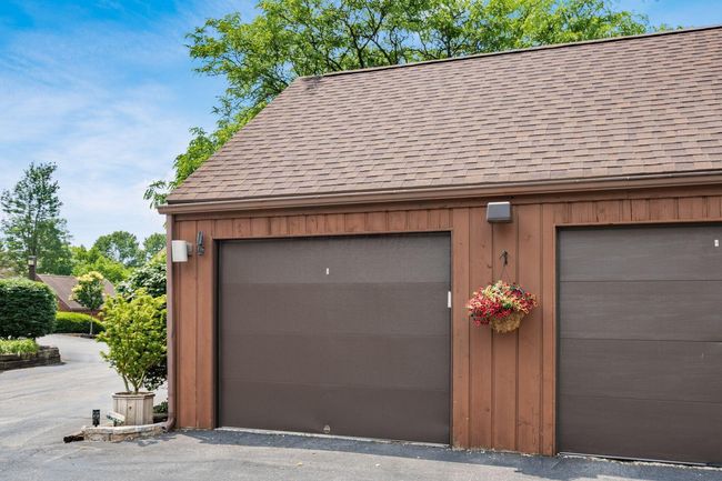 4958 Wintersong Ln, Condo with 2 bedrooms, 3 bathrooms and null parking in Westerville OH | Image 52