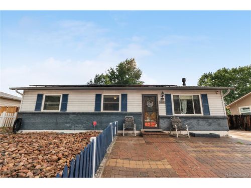 5563 Blackhawk Way, Denver, CO, 80239-3744 | Card Image