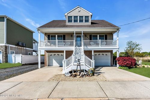 704 Front St, Union Beach, NJ, 07735-2837 | Card Image