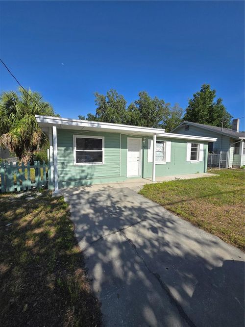 8623 N Willow Ave, TAMPA, FL, 33604-1167 | Card Image