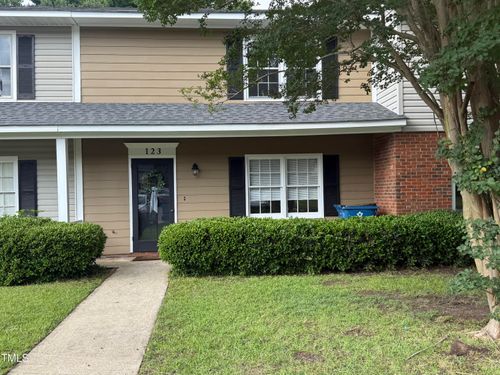 123 Rollingwood Dr, Dunn, NC, 28334-8499 | Card Image