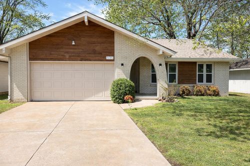 535 E Lasalle St, Springfield, MO, 65807-5320 | Card Image