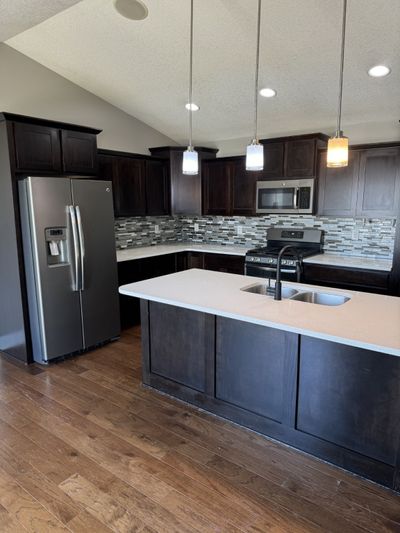 Kitchen with Island | Image 3