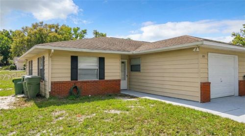 201 Fern Ct, Leesburg, FL, 34748-7121 | Card Image