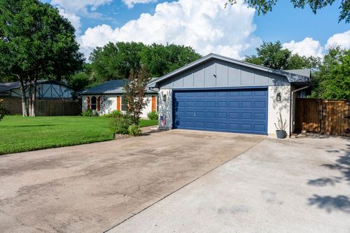 113 Hidden Valley Dr, Aledo, TX, 76008-4437 | Card Image