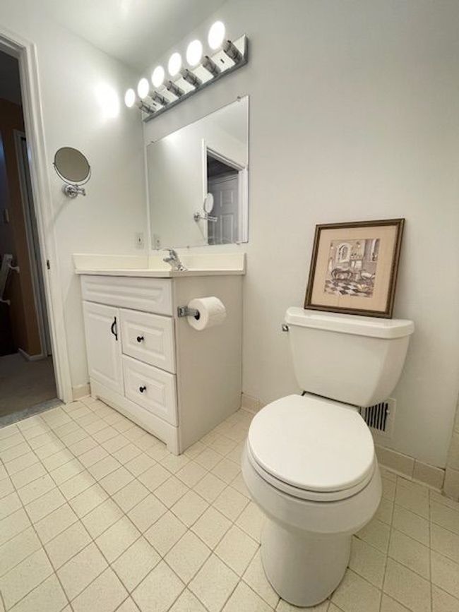 37310 Glenbrook Dr, Condo with 3 bedrooms, 2 bathrooms and null parking in Clinton Twp MI | Image 27