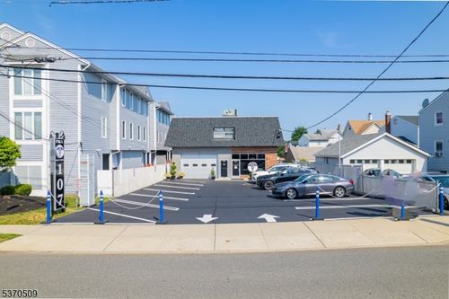 107 Stuyvesant Ave, Lyndhurst, NJ, 07071-1426 | Card Image