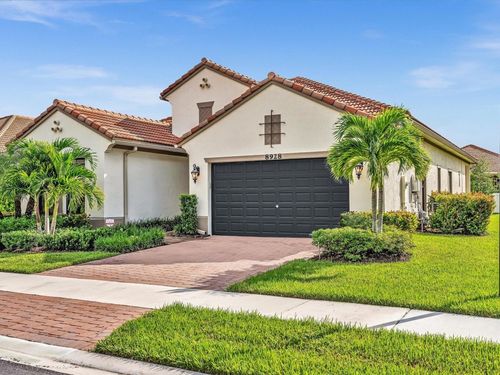 8928 Bastille Cir E, Parkland, FL, 33076-4642 | Card Image