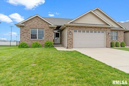 1809 Spartan Dr, Chatham, IL, 62629-8138 | Card Image