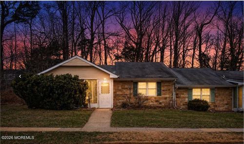 31 A Poinsetta Ct, Lakewood, NJ, 08701-8002 | Card Image