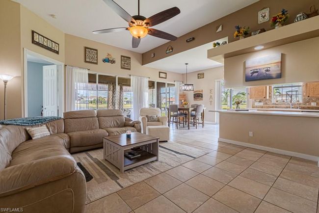 2258 Heydon Cir W, House other with 3 bedrooms, 3 bathrooms and null parking in Naples FL | Image 7