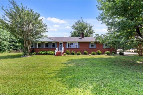 8016 Brays Point Rd, Hayes, VA, 23072-4621 | Card Image