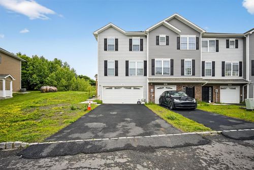 501 Iron Forge Ln, New Windsor, NY, 12553-1203 | Card Image