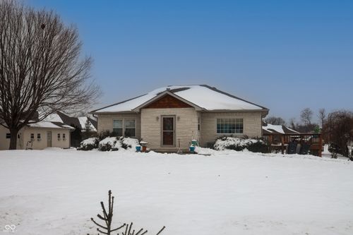 3660 W Smith Valley Road, Greenwood, IN, 46142 | Card Image