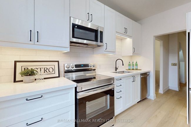 9 Newman Ave, House other with 4 bedrooms, 2 bathrooms and 1 parking in East York ON | Image 12